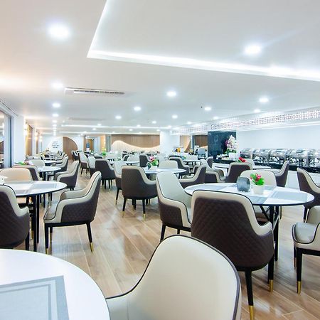 Golden Jomtien Beach Hotel Exterior photo