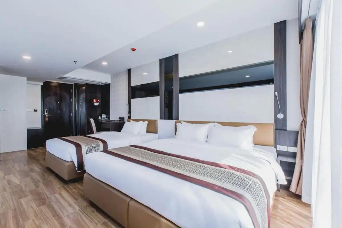Golden Jomtien Beach Hotel Exterior photo