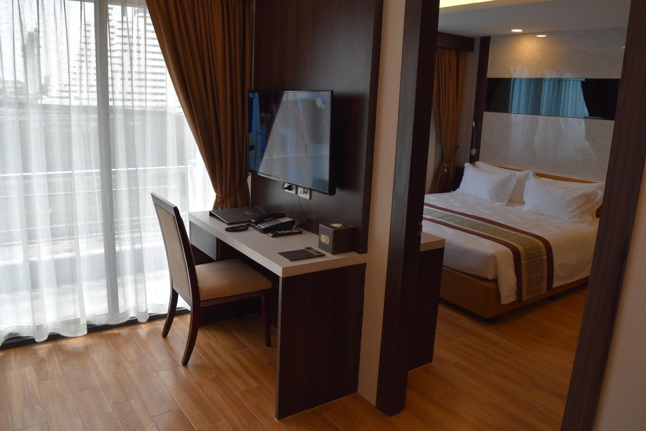 Golden Jomtien Beach Hotel Exterior photo